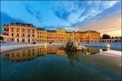 Dans quel pays peut-on admirer le château de Schönbrunn ?