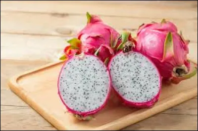 Comment s'appelle ce fruit exotique produit par un cactus ?