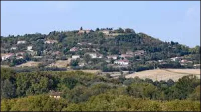 Je vous emmène dans le Lauragais, à Montferrand. Village de l'arrondissement de Carcassonne, le long du canal du Midi, il se situe dans le département ...