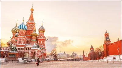 Comment sappelle la place principale de Moscou ?