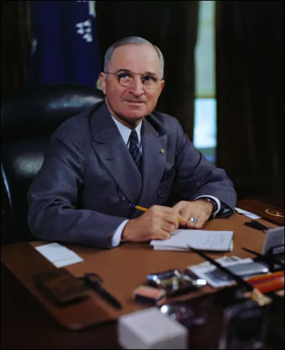 Quel président a autorisé lutilisation des bombes atomiques sur le Japon en 1945 ?