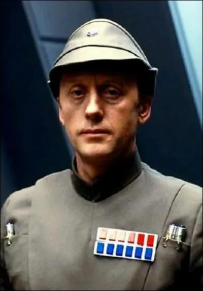 Quel tait le grade de l'amiral Piett avant sa promotion ?