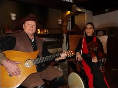 Question spéciale pour les followers de l'auberge !
Quel groupe se produit à l'auberge le weekend de la Saint-Patrick ?