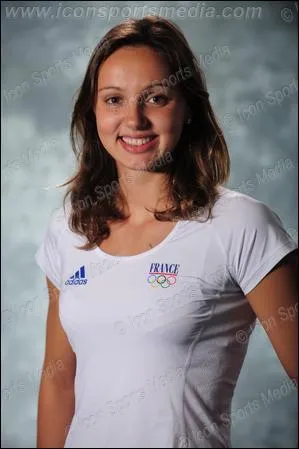 Quelle franaise a remport trois mdailles d'argent, deux en individuel et l'autre en relais 4x200m nage libre ?