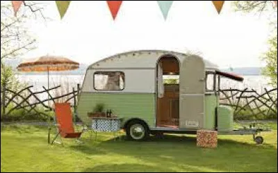 Caravane : Quel chanteur a sorti une chanson avec ce titre en 2005 ?