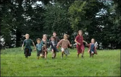 Au début du film, dans quel département l'orphelinat cachant Fanny et ses surs était-il situé ?