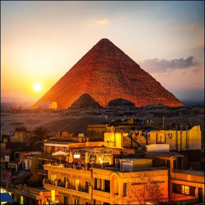 Dans quel pays peut-on admirer les pyramides de Gizeh ?