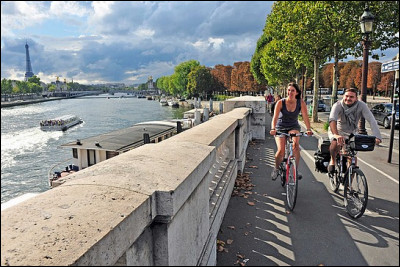 On commence ce périple par le plus facile. Quelle est cette ville traversée à vélo ?