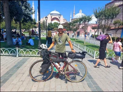 Un peu moins évident avec cette destination qui est proche du Bosphore. Je suis à...