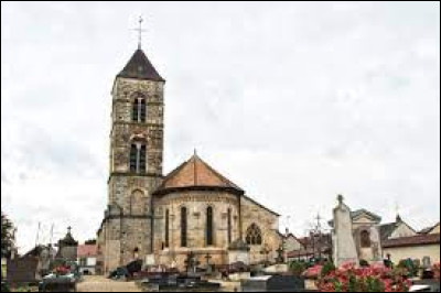 Je vous propose de commencer cette promenade au pied de l'église Saint-Réol, à Ambonnay. Village du parc naturel régional de la Montagne de Reims, il se situe dans le département ...