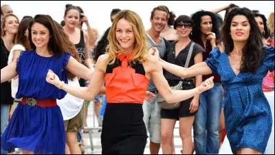 "Sous les jupes des filles" est le titre d'un film interprété par Isabelle Adjani.