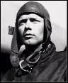 Charles Lindbergh, aviateur amricain, russit le premier la liaison arienne sans escale de New-York  Paris en 1927.