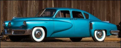 Qui est ce constructeur américain créateur d'un modèle unique à une cinquantaine d'exemplaires, entre 1947 et 1949 ?