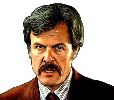 (Épisode "Le Grain de sable") L'assassin se déguise en :