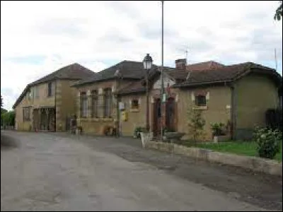 Nous sommes en Occitanie, à Peyrusse-Vieille. Petit village de 65 habitants traversé par la Douze et le Petit Midour, dans l'arrondissement d'Auch, il se situe dans le département ...