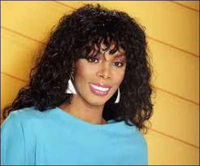 Donna Summer, célèbre pour être la 'Reine du Disco' est-elle encore en vie ?