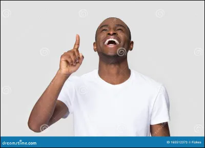 Celui qui se "moque un peu en rigolant" :