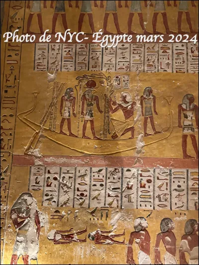 Quel est ce type d'écriture figurative utilisée par les Égyptiens de -3 250 ans avant J.-C. à 394 après J.-C. ?