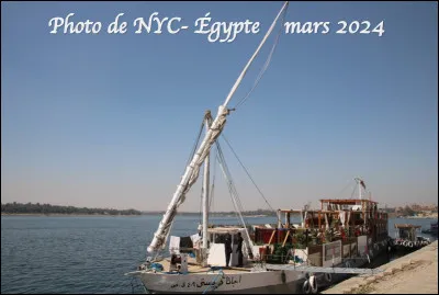 Quel est ce type de bateau traditionnel égyptien destiné aux croisières sur le Nil en petit groupe afin d'éviter les navires du tourisme de masse ?