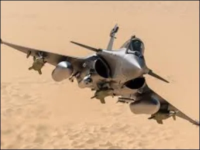 De combien est la baisse du chiffre d'affaires du groupe Dassault en 2023 ?