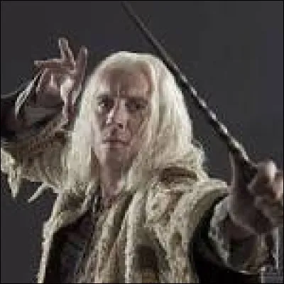 Comment s'appelle le père de Luna ?