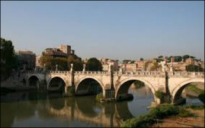 Quel est ce fleuve qui traverse Rome ?