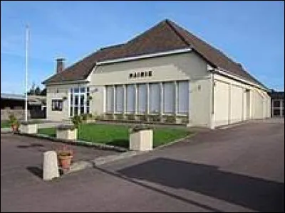 Commune normande, dans l'arrondisement de Coutances, Montsurvent se situe dans le département ...