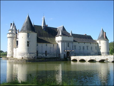 Le manoir du Plessis le Vent a été transformé à partir de 1468 en château, comment s'appelle-t-il aujourd'hui ?
