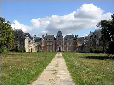 Le château de Clermont en Loire-Atlantique était la propriété de l'un de nos plus grands comédiens comiques du XXe siècle. De qui s'agit-il ?