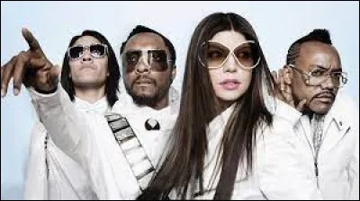 Quel groupe a interprété "Let's Get It Started" ?