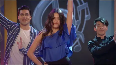 Comment sappelle le personnage situé à droite ? (Il sagit dun élève du conservatoire Évolution).