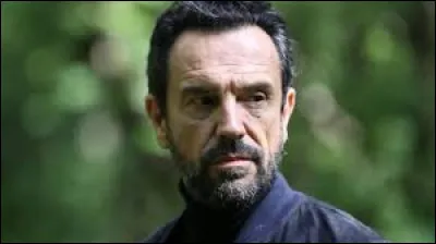 À quel chanteur français doit-on "Sur la route" ?