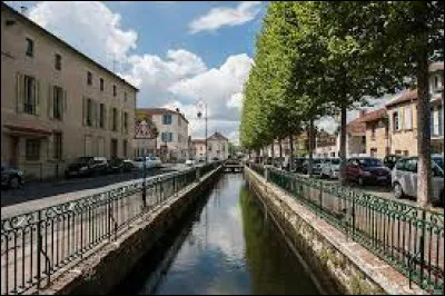 Vic-en-Bigorre : Où se trouve cette ville ?