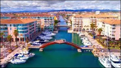 Fréjus : Où se trouve cette ville ?