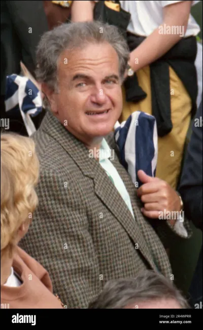 Ce chanteur français est le père d'une célèbre actrice. Quel est son prénom ?