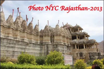 Quel est cet ensemble de 5 temples de marbre blanc, sanctuaire majeur de la religion Jaïnisme situé sur le mont Abu au Rajasthan en Inde ?