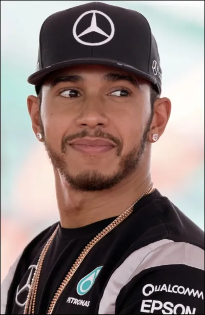 Ce pilote est-il Lewis Hamilton ?