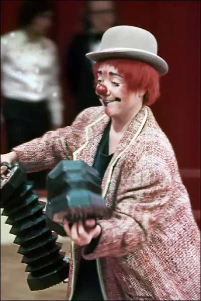 Quel général commandait l'armée contre laquelle ils se sont dressés et ont capitulé en -218 ?