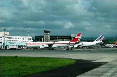 Quel est le nom de l'aroport international de l'le Maurice ?