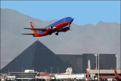 Quel est le nom de l'aroport international de Las Vegas ?