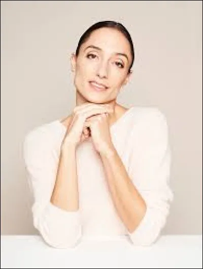 Et en quelle année a-t-elle été nommée danseuse étoile ?