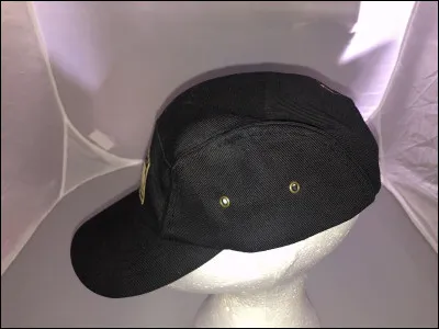 En été, tu portes le plus souvent un chapeau, une casquette ou aucun des deux ?