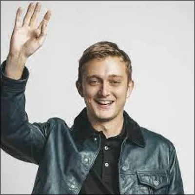 Trouvez le nom de ce rappeur français !