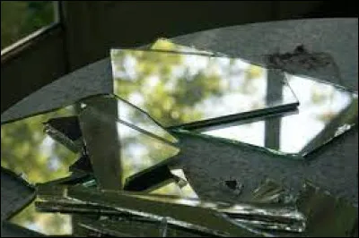 Combien d'années de malheur peut-on avoir si l'on brise un miroir ?