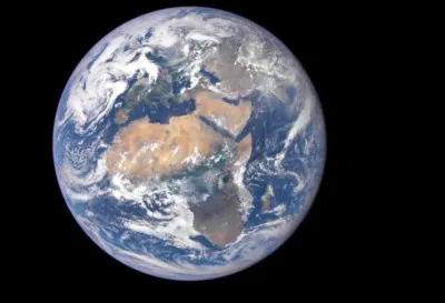 Trouvez un autre personnage, dont le châtiment se situe hors du Tartare qui aurait combattu aux côtés des Titans.