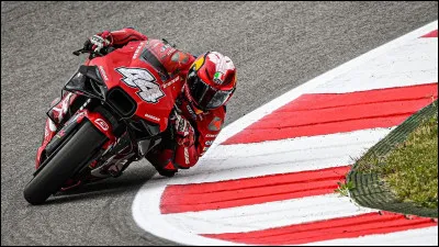 Quelle est la nationalité de ce pilote qui ne court plus pour la catégorie en tant que pilote titulaire, mais est pilote dessais pour léquipe Tech3 ?