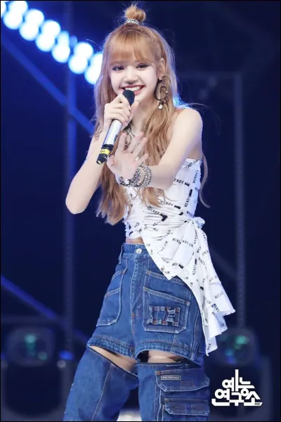 Combien de musiques solos a-t-elle à son actif ?