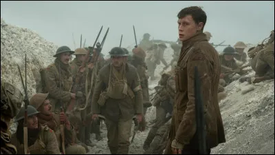 "Les Sentiers de la gloire" est le titre d'un long-métrage joué par Michael Douglas.