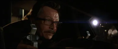 Comment s'intitule ce film d'action avec Oldman ?