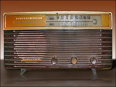 Quel ingénieur et industriel français est connu pour l'invention du récepteur superhétérodyne couramment utilisé depuis les années 1920 pour les récepteurs de radio ?